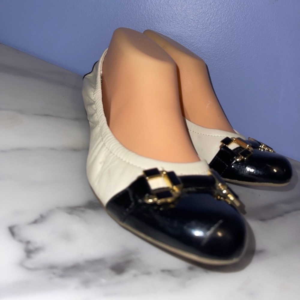 Tahari shoes